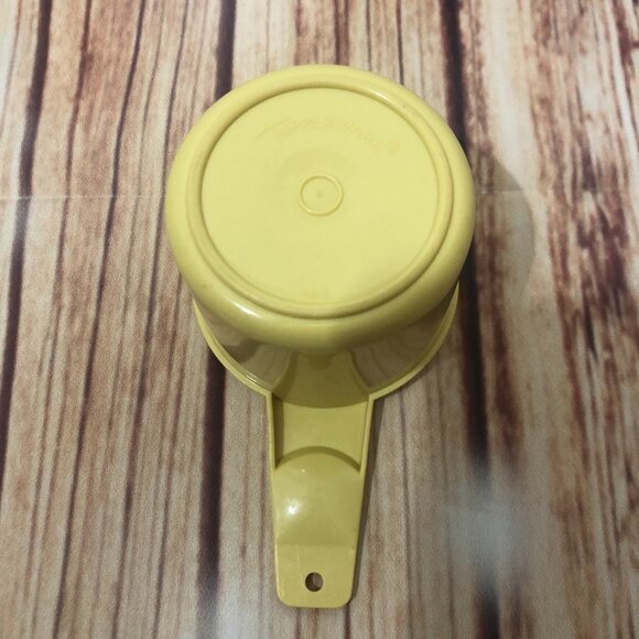 Vintage Tupperware Harvest Gold Nesting Measuring Cup 1 CUP Replacement 761-2 - Picture 9 of 10
